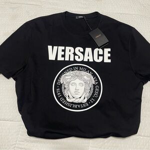 AUTHENTIC Versace Black T-Shirt with Round Medusa Head Design (WITH SAKS TAG)